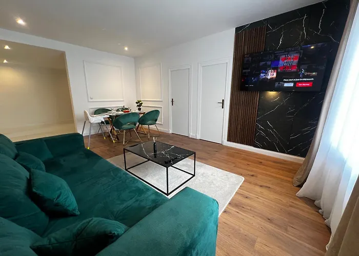 105 Quadratmeter Apartment, Parkplatz, Kinderfreundlich, 6 Personen, Wifi, Vollausgestattete Kueche,