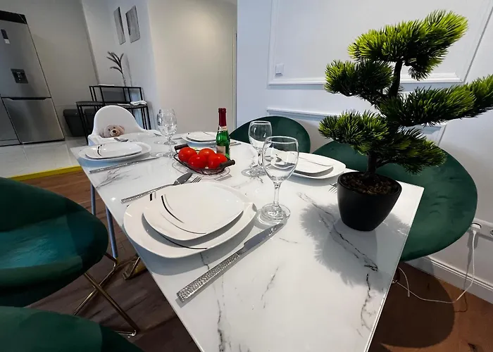 105 Quadratmeter Apartment, Parkplatz, Kinderfreundlich, 6 Personen, Wifi, Vollausgestattete Kueche,