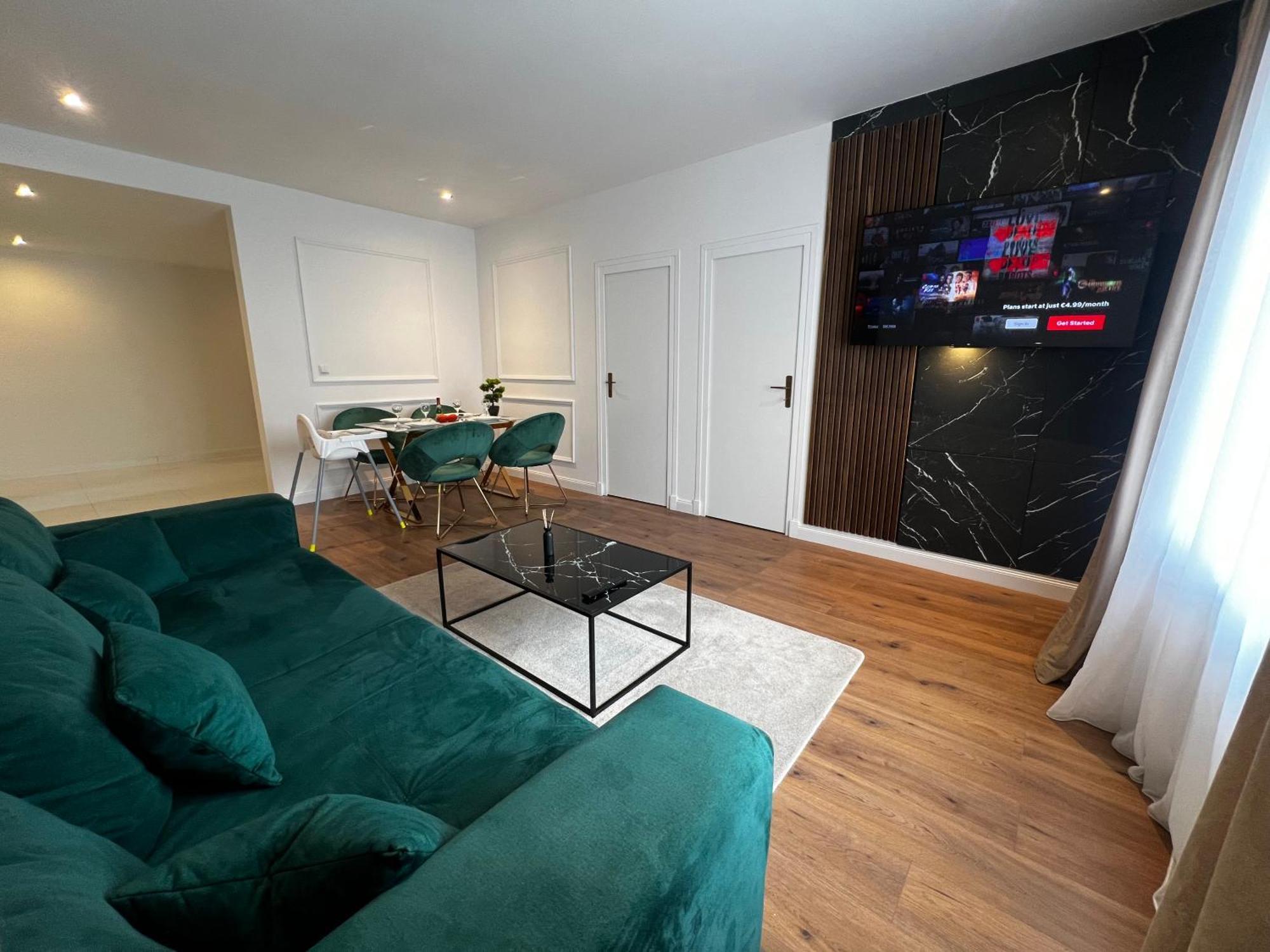 105 Quadratmeter Apartment, Parkplatz, Kinderfreundlich, 6 Personen, Wifi, Vollausgestattete Kueche, Apartment *