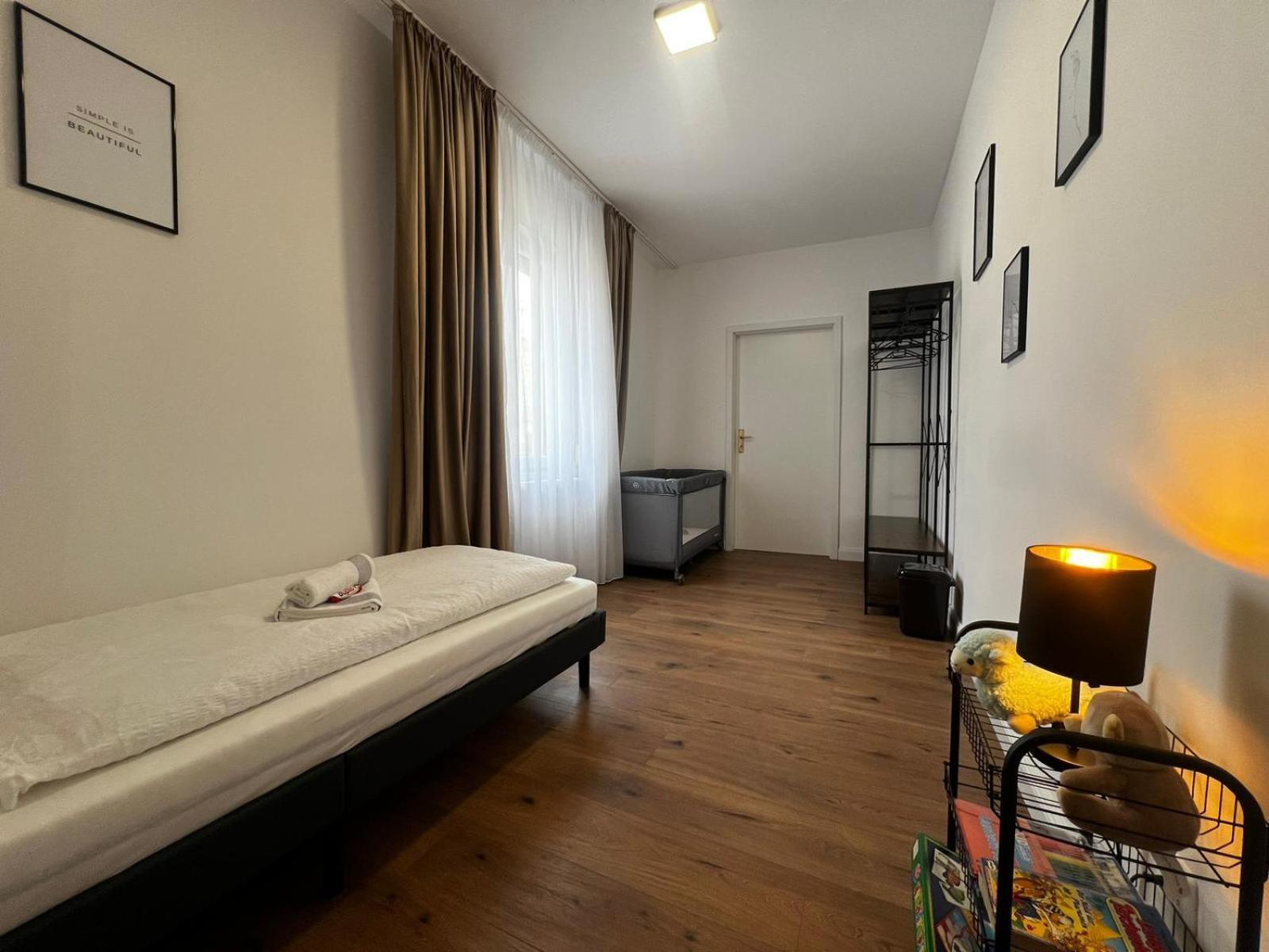 105 Quadratmeter Apartment, Parkplatz, Kinderfreundlich, 6 Personen, Wifi, Vollausgestattete Kueche, Apartment